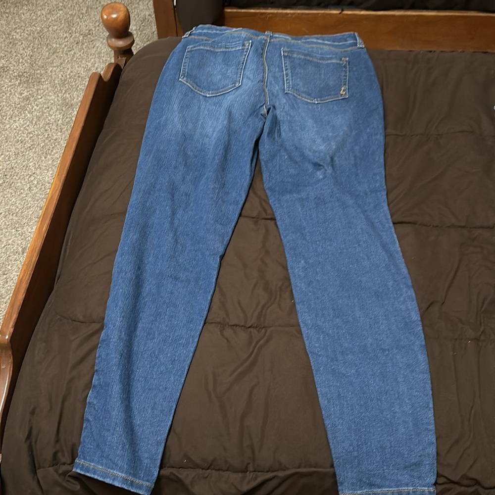 Blue Jeans - Picture 4 of 6